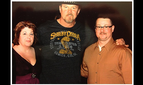 Balfours with Trace Adkins for Schwan's Award-Feb 16, 2013 issue Image