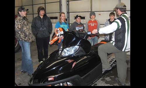 Snowmobile safety training-Mar 16 issue.jpg Image