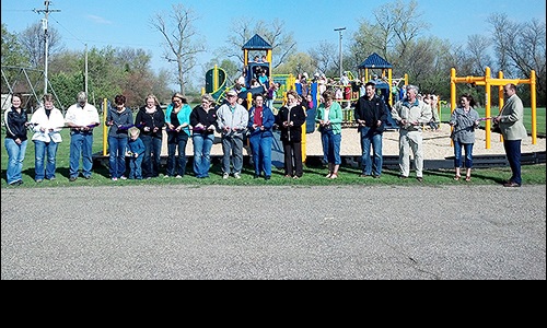 F-B  ribbon cutting Image