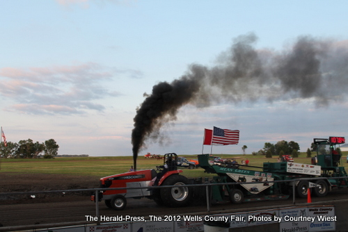 Tractor Pull Image