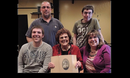 Todd Selzler is 4th generation valedictorian-4/27/13 issue Image