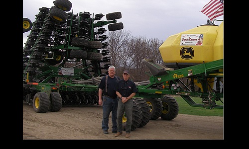 Farm Rescue volunteers Image